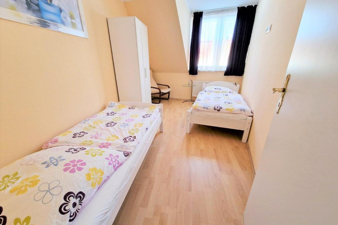 Cozy Apartments In Muelheim Cologne Exterior photo