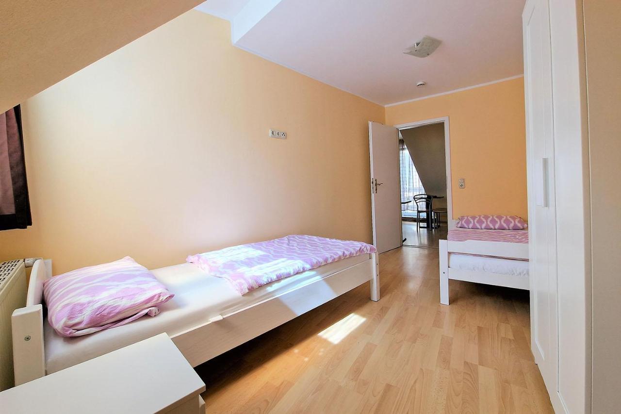 Cozy Apartments In Muelheim Cologne Exterior photo